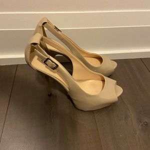 Guess high heel shoes